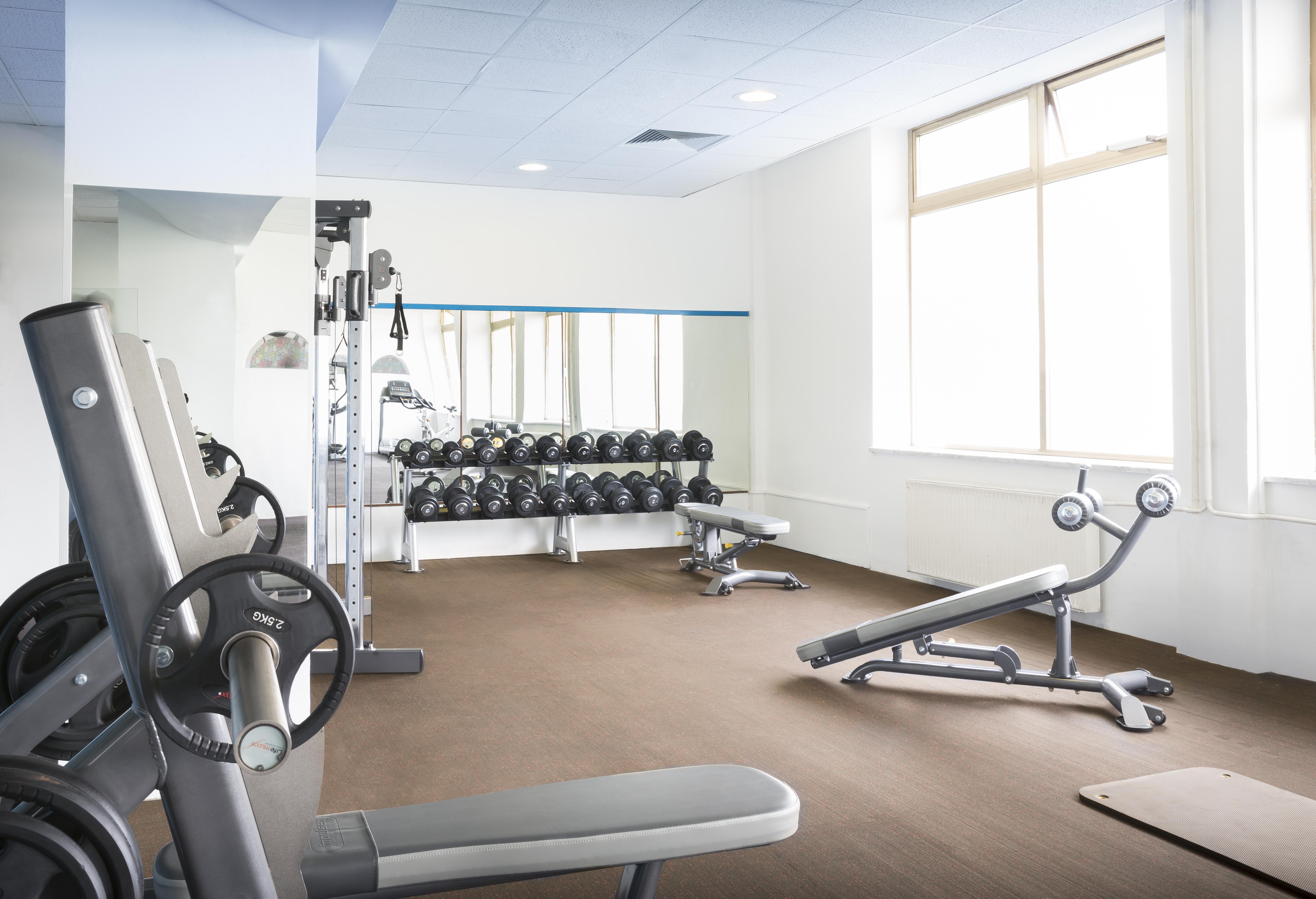 Remisens Hotel Metropol Portorož Exterior foto The gym at the University of Nottingham's Jubilee Hall